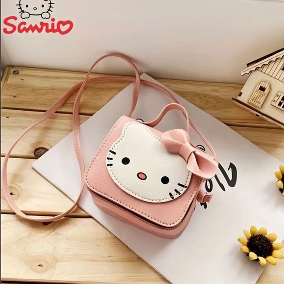 Hello Kitty bundle - Picture 2 of 3